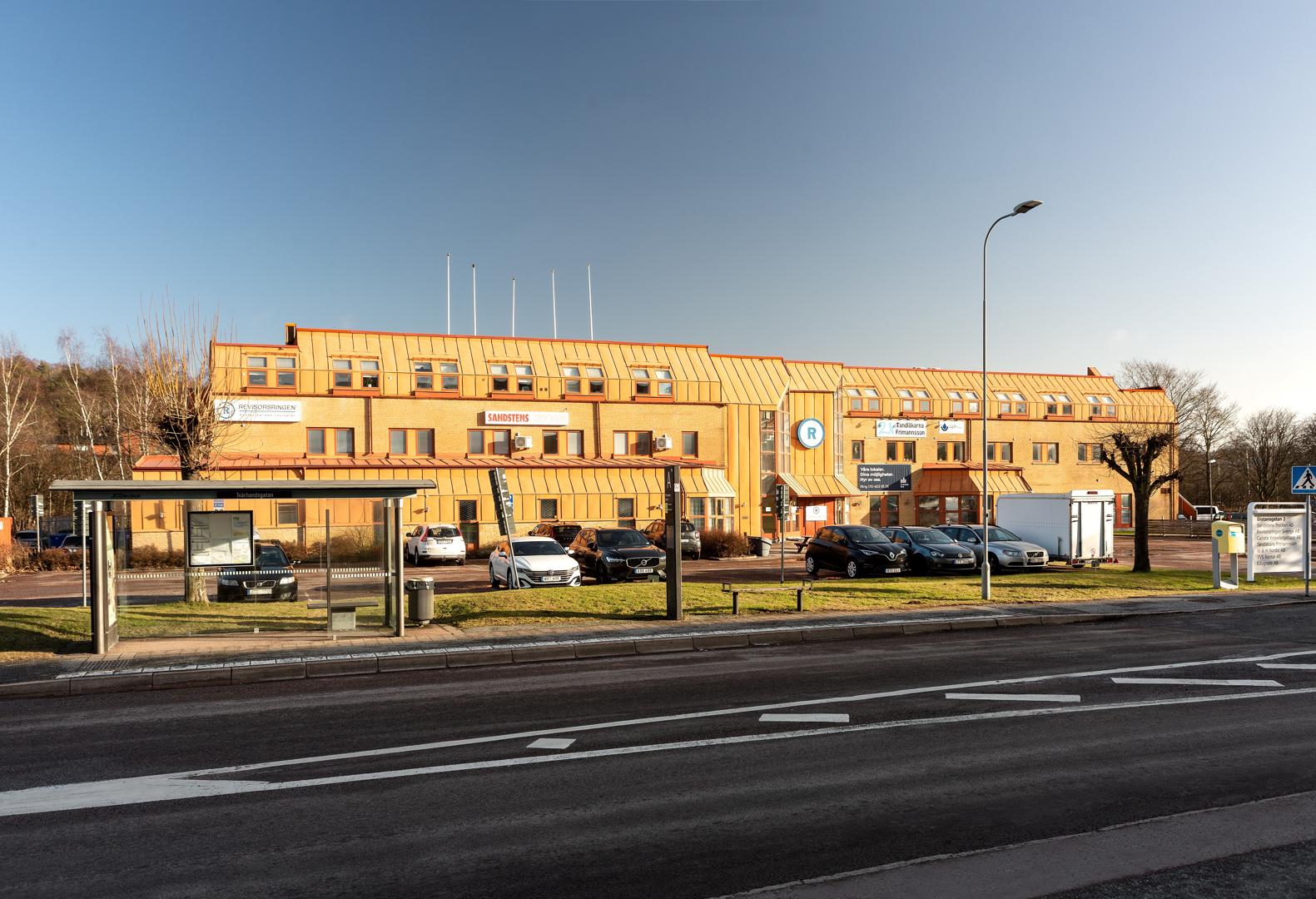 Litet och trivsamt kontor med bra läge