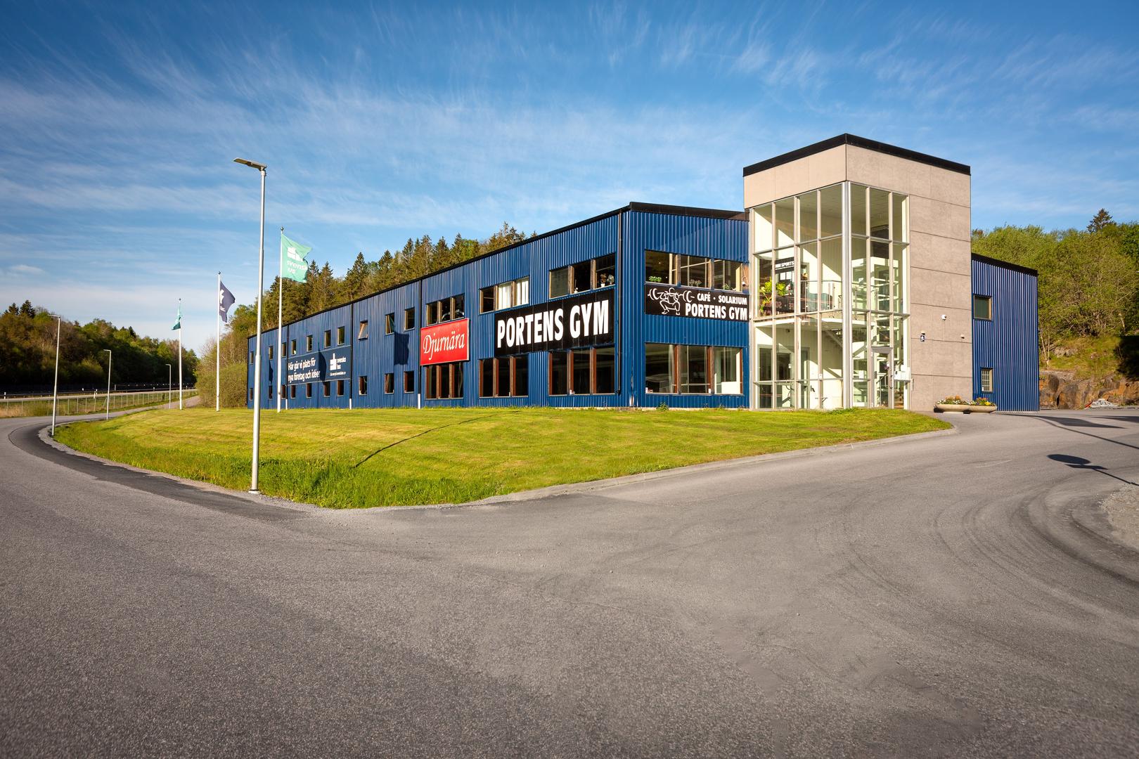 Butik att hyra med fantastiskt läge utmed E20