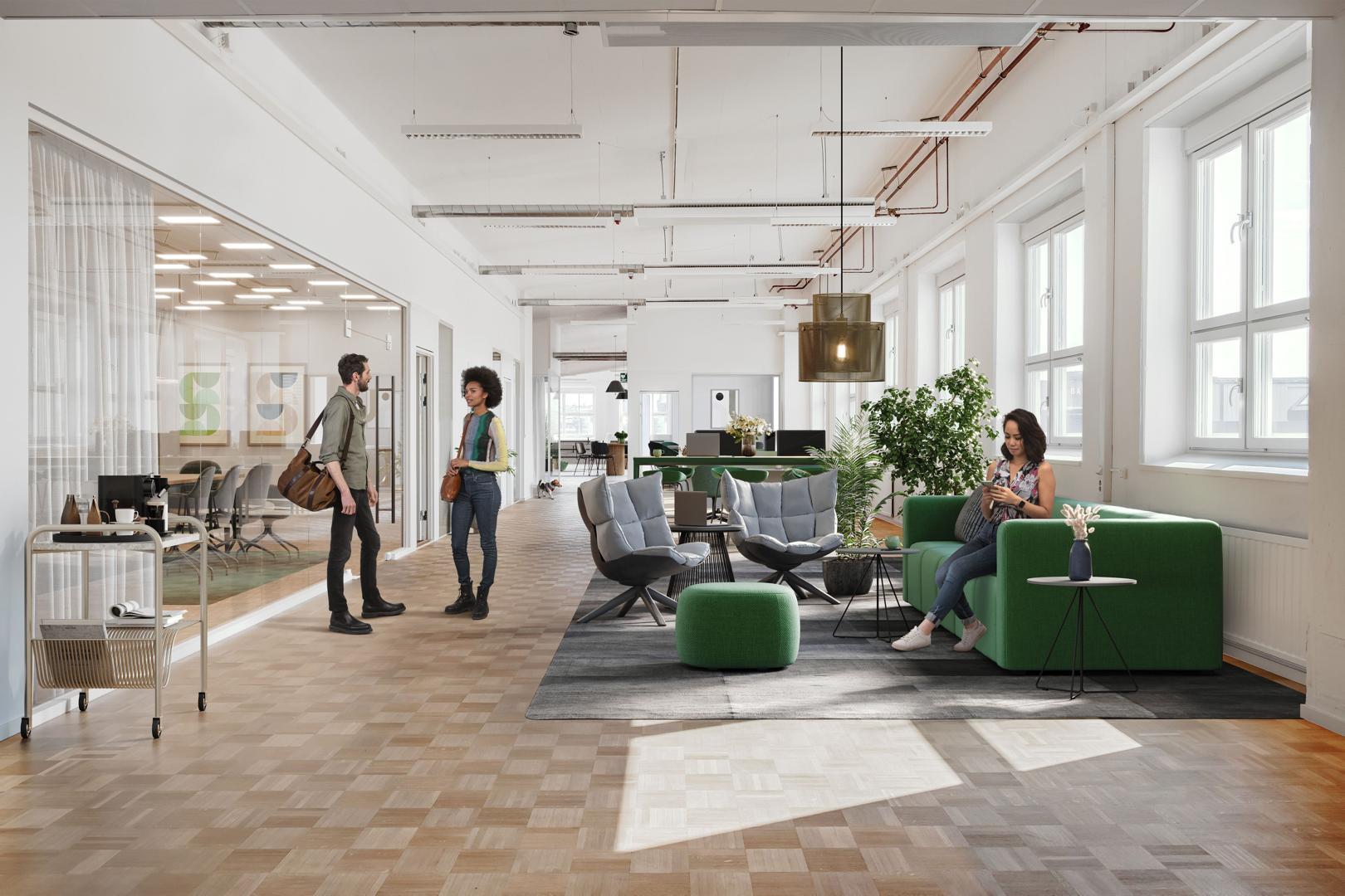 Högst upp i huset – ljus lokal med industrikänsla och smidig access via lastkaj och lasthiss!